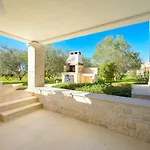 Vila Olive Paradise Ii By Istrialux