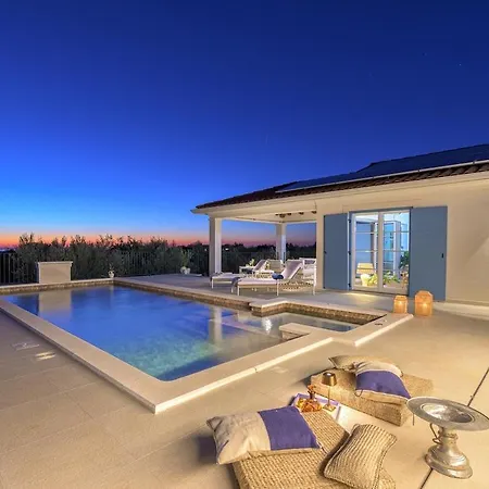 Villa Olive Paradise Ii By Istrialux Smoljanci