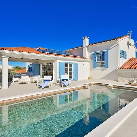 Olive Paradise Ii By Istrialux * Smoljanci