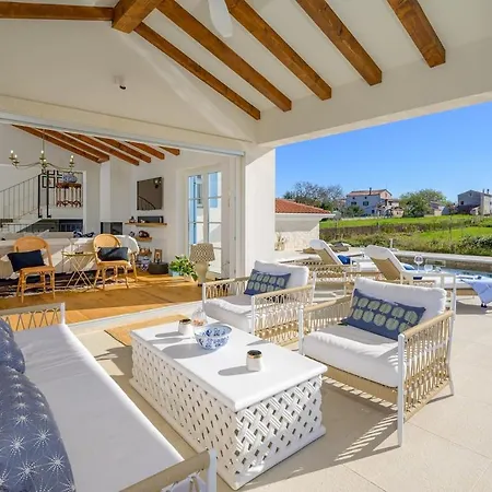 Villa Olive Paradise Ii By Istrialux Smoljanci