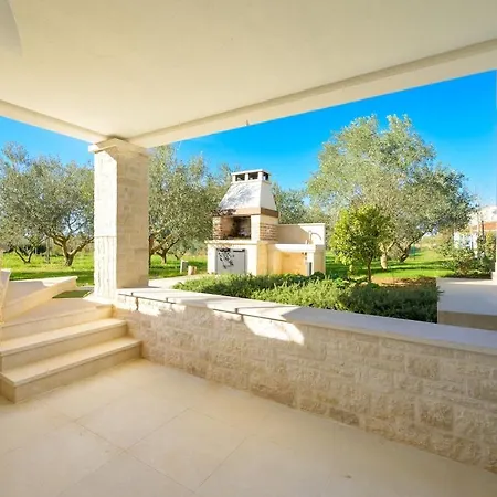 Villa Olive Paradise Ii By Istrialux