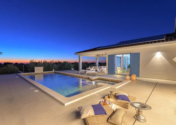 Villa Olive Paradise Ii By Istrialux Smoljanci