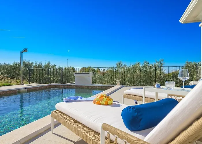 Olive Paradise Ii By Istrialux